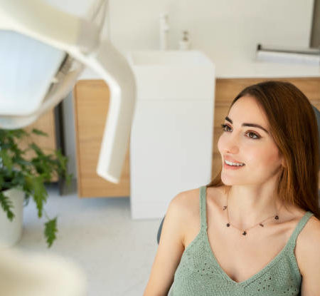 11 choses à savoir avant de se faire poser des implants dentaires