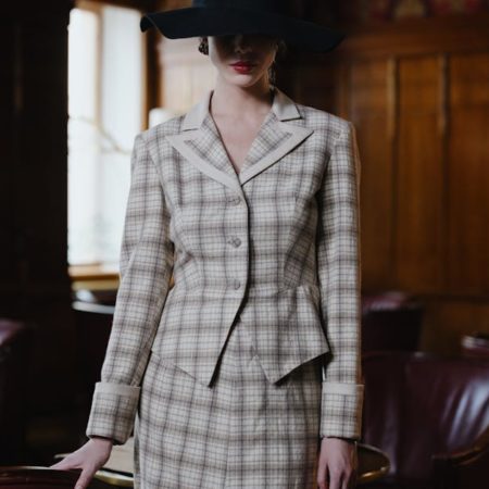 Découvrez les Secrets des Femmes Fatales sur notre Blog Bas Résille