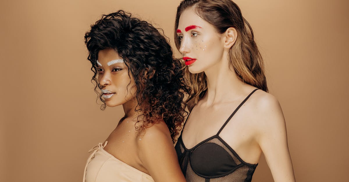 découvrez les tendances sexy des costumes pour 2024, alliant élégance et audace. explorez les styles les plus en vogue pour impressionner lors de vos soirées, fêtes et événements spéciaux cette année. soyez à la pointe de la mode avec nos suggestions uniques et tendance.