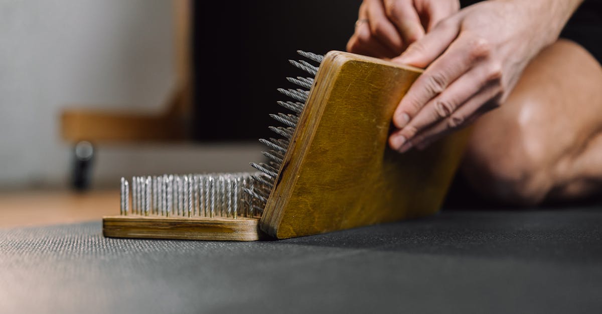 découvrez l'acupression, une méthode de relaxation et de bien-être inspirée de la médecine traditionnelle chinoise. apprenez à soulager le stress, réduire les douleurs et améliorer votre équilibre énergétique grâce à des techniques simples et naturelles. explorez les bienfaits de cette pratique ancestrale pour une vie harmonieuse et sereine.